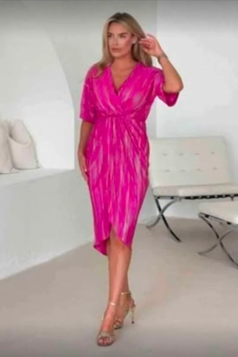 Beautiful NEW girl in mind dress size 18 - Image 1