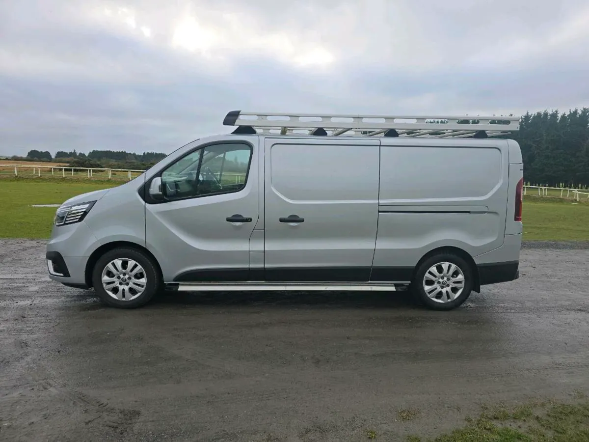 222 Renault Trafic Auto Sport. - Image 4