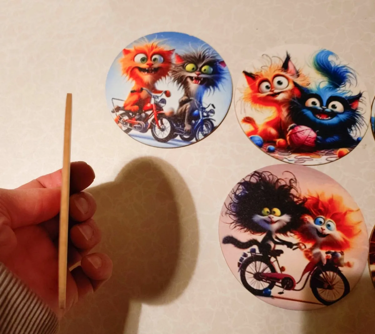 6 Cat Design, Timber Coasters (new). - Image 2