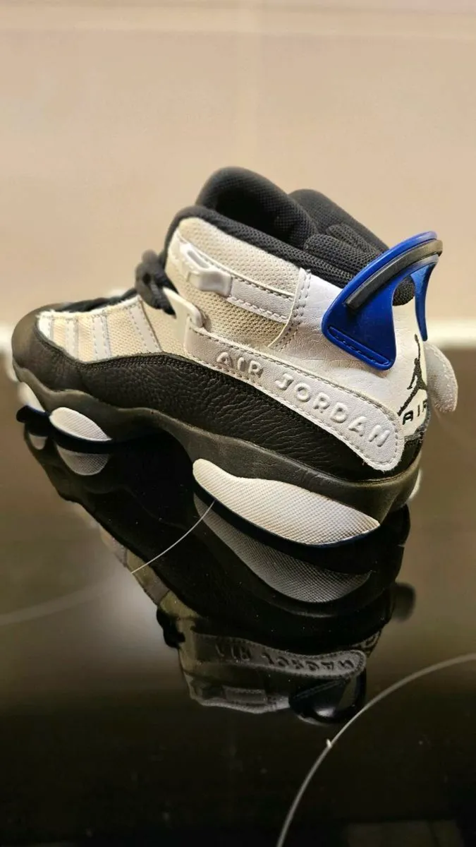 JORDAN 6 RINGS kids shoes size 4 - Image 3