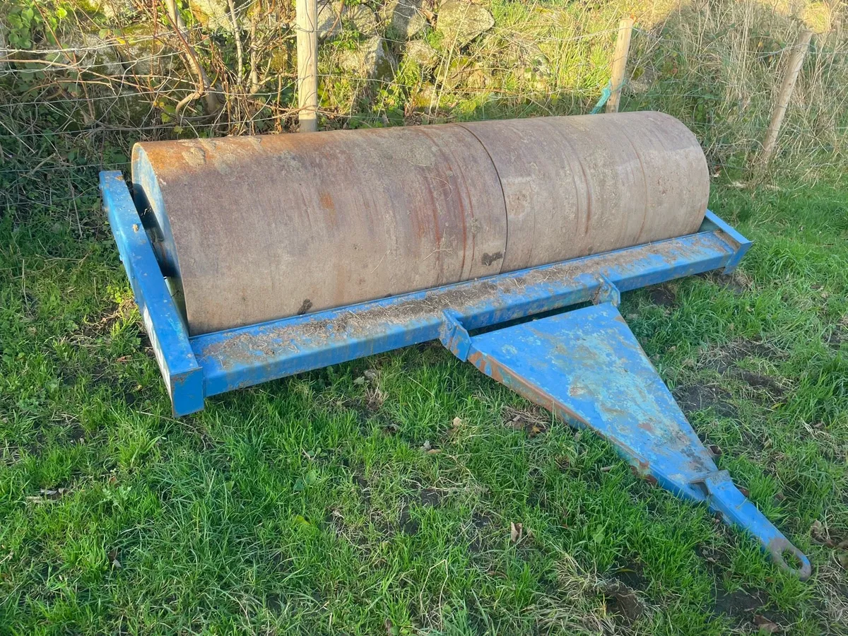 Trusses/machinery - Image 2