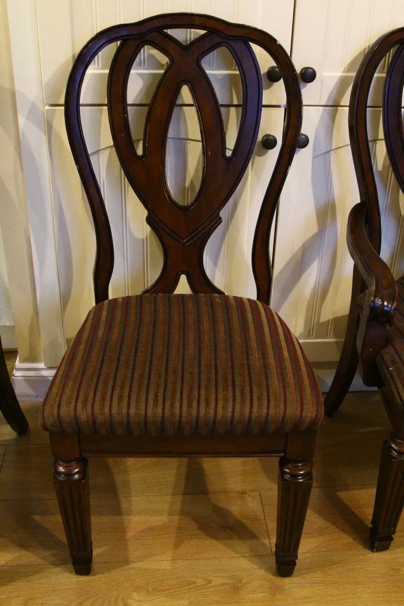 Oak dining chairs - Image 4