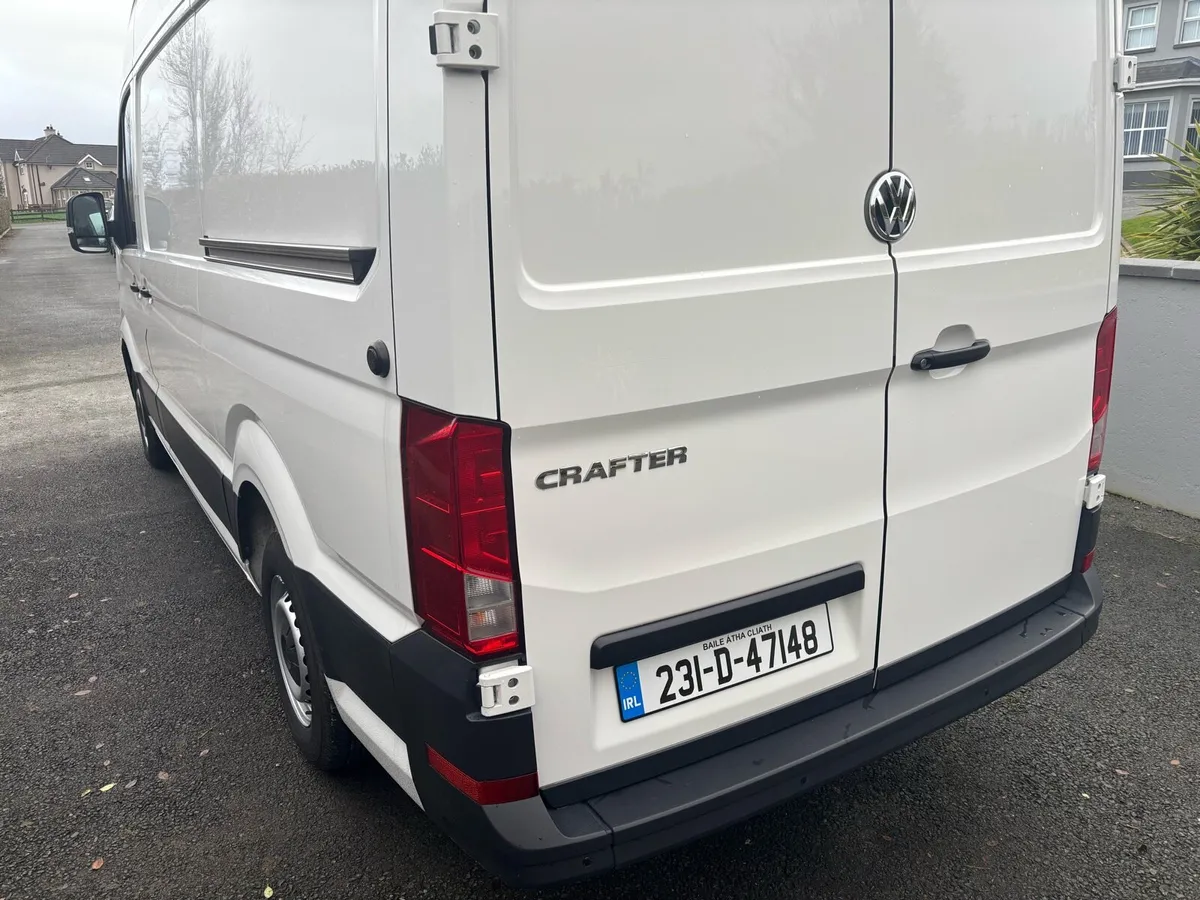 (231) Volkswagen crafter Trendline 2023 - Image 3