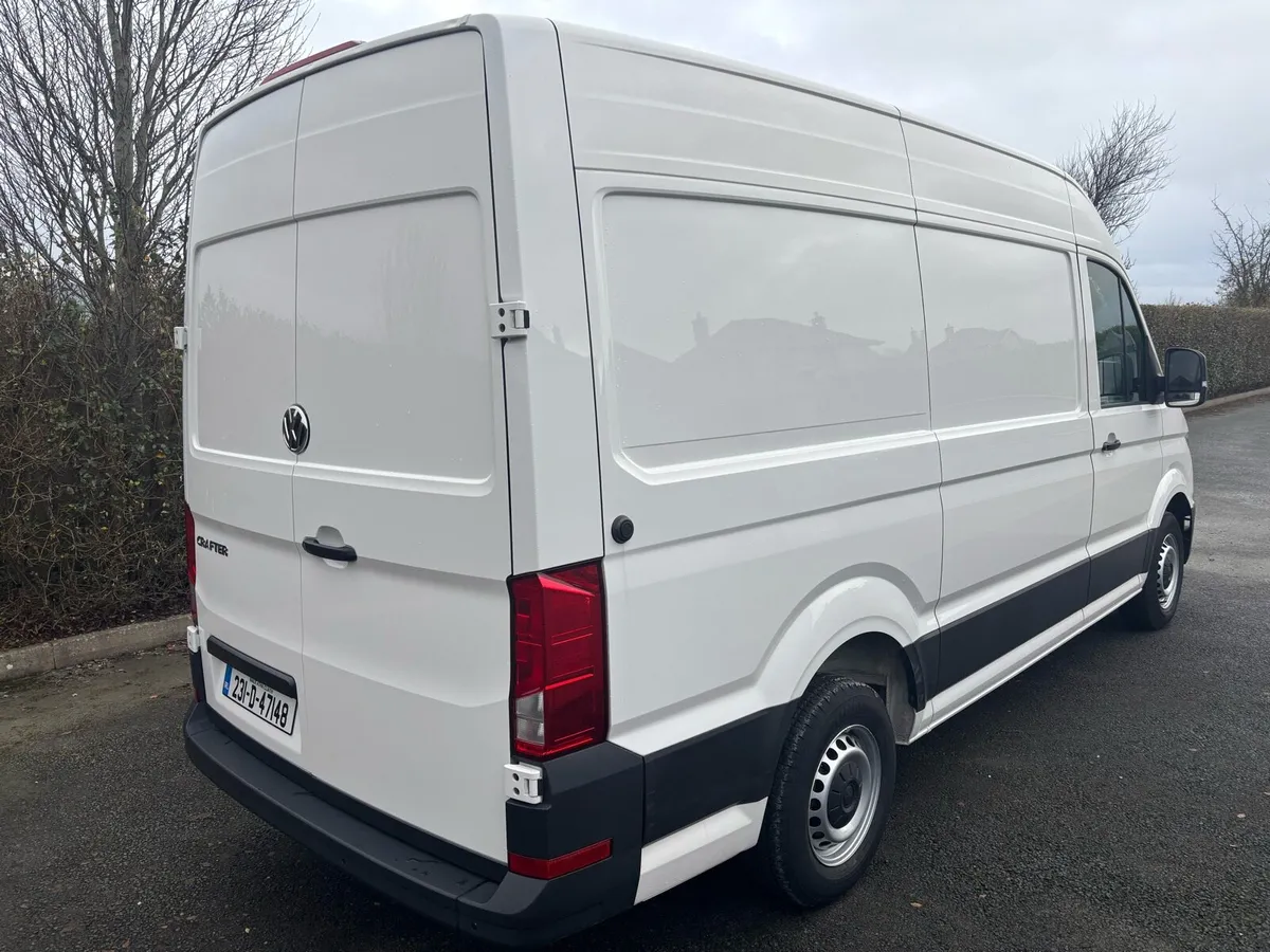 (231) Volkswagen crafter Trendline 2023 - Image 4