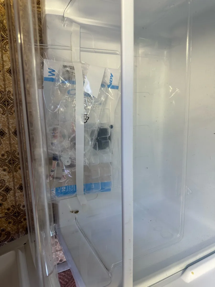 Fridge freezer - Image 4