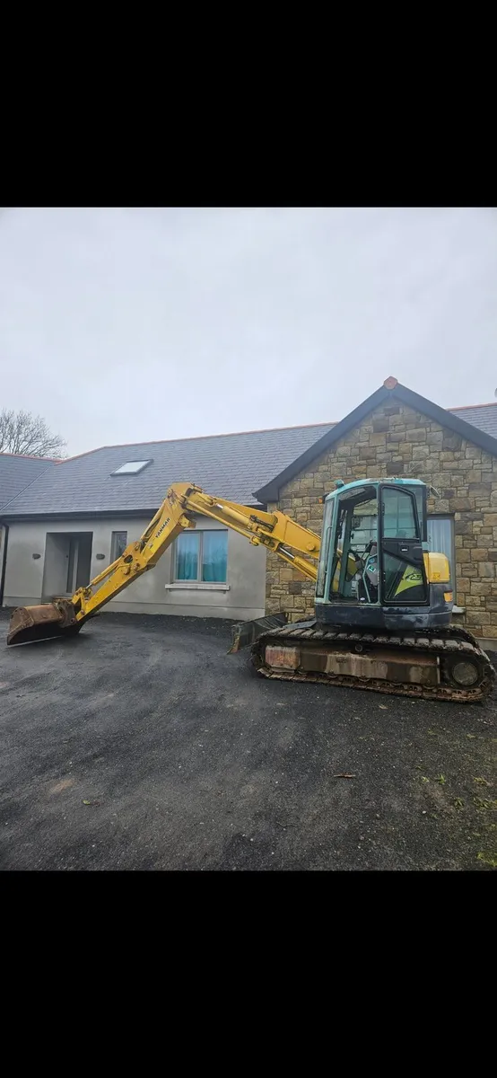 8 Tonne Digger - Image 1