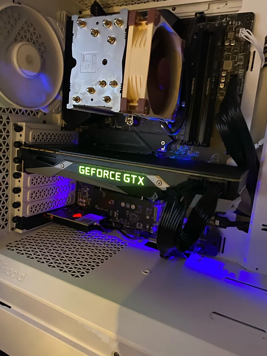 Nvidia GTX 1080Ti FE - Image 1