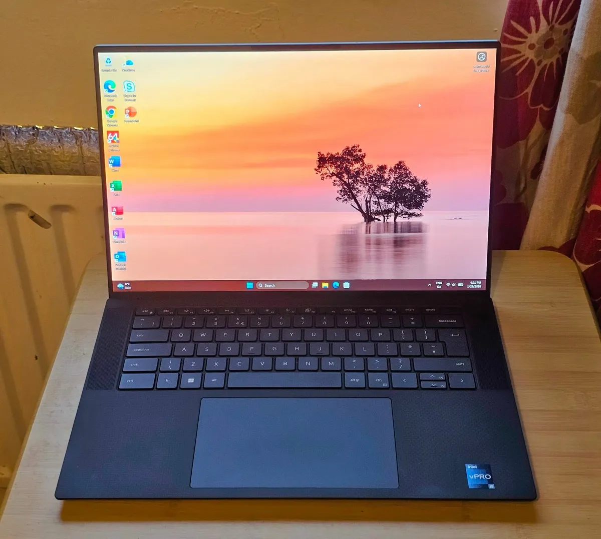 Dell Precision 5570 / XPS 9520 i5(12th) 16gb 512gb - Image 1