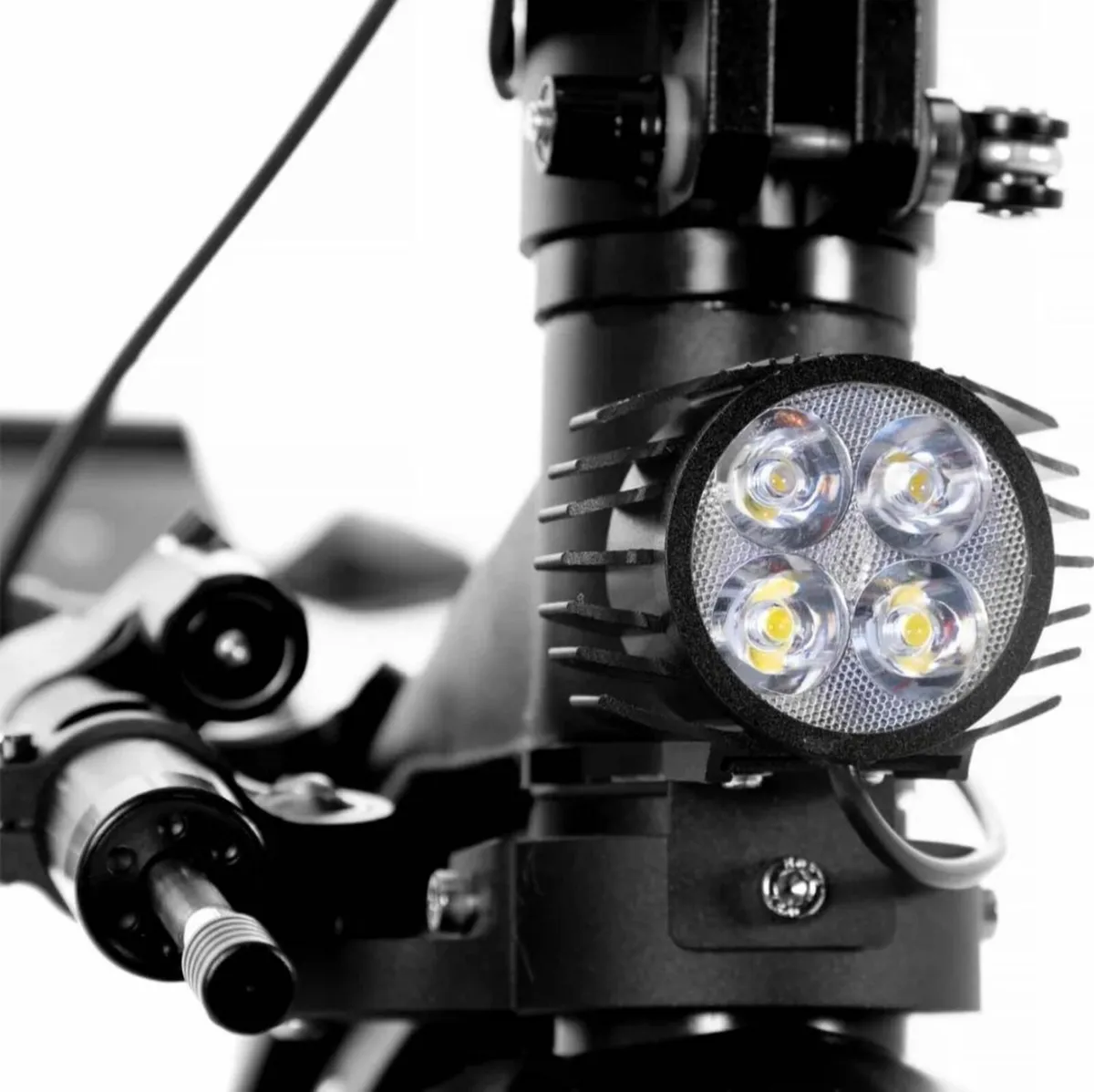 Electric scooter BEAST PRO 4800W 72V 28Ah - Image 4