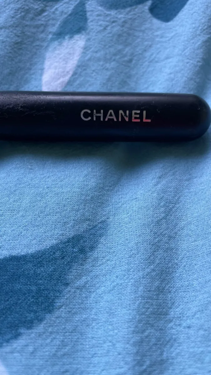 Chanel foundation brush - Image 3