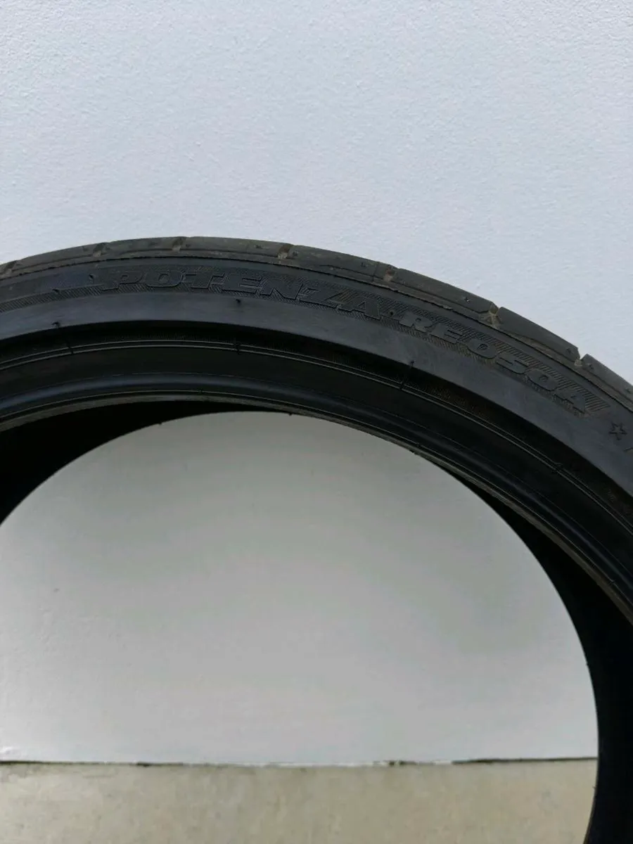 Bridgestone run flat tyres 245 35 R20 BMW 5 - Image 4