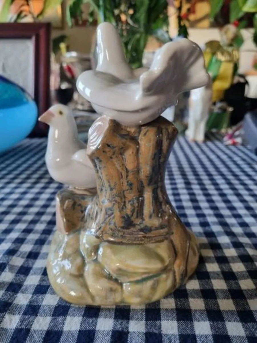 Tengra Spain porcelain - figurine of two doves - Image 3