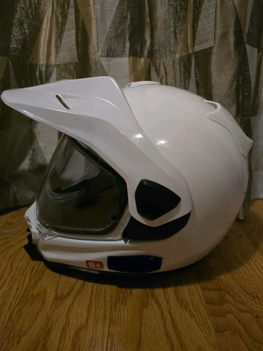 Arai tour X5 - Image 2