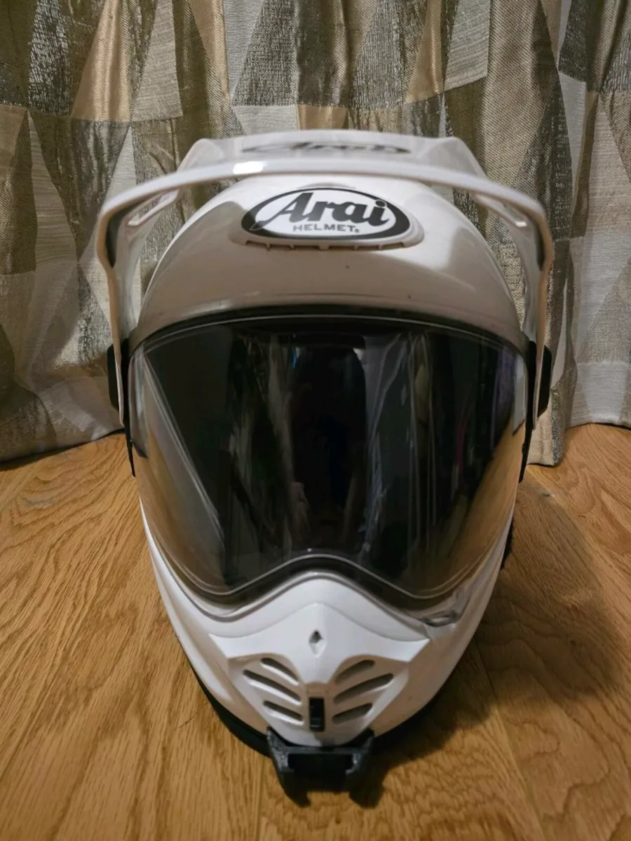 Arai tour X5 - Image 1