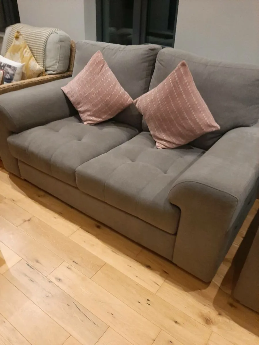 Suite of furniture.  3+2+1 - Image 2