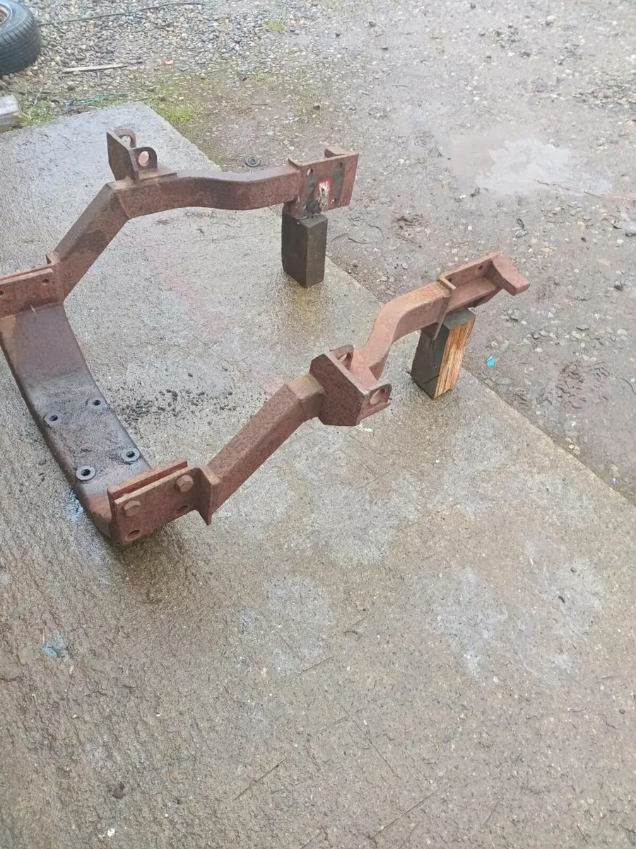 Mf 65 brackets - Image 2