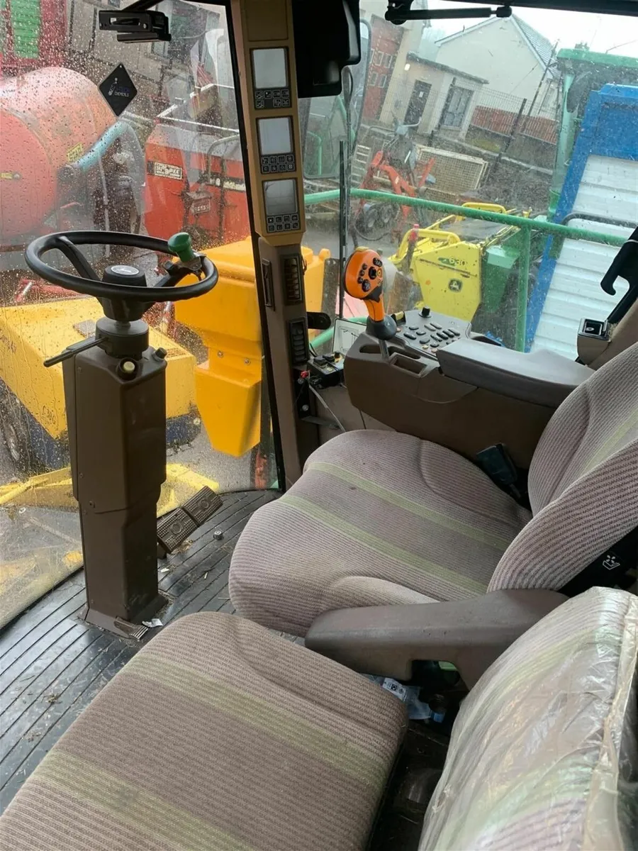 2010 7450 PRO DRIVE JOHN DEERE - Image 3