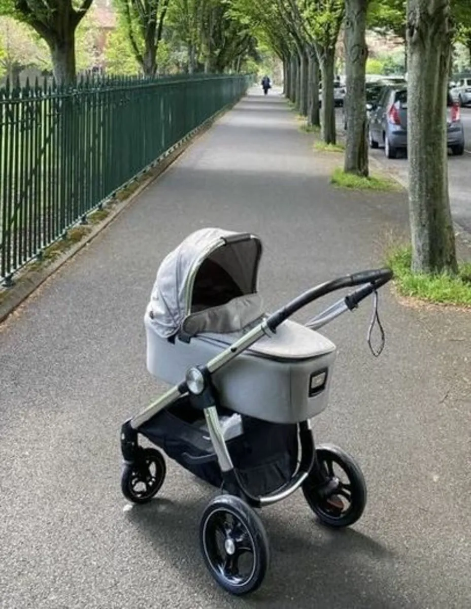 Mamas & Papas Complete Kit Ocarro Pushchair Bundle - Image 1