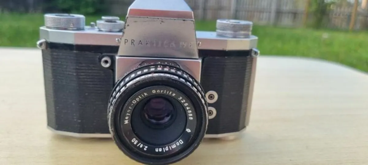 Vintage German Praktica IV F camera - Image 1