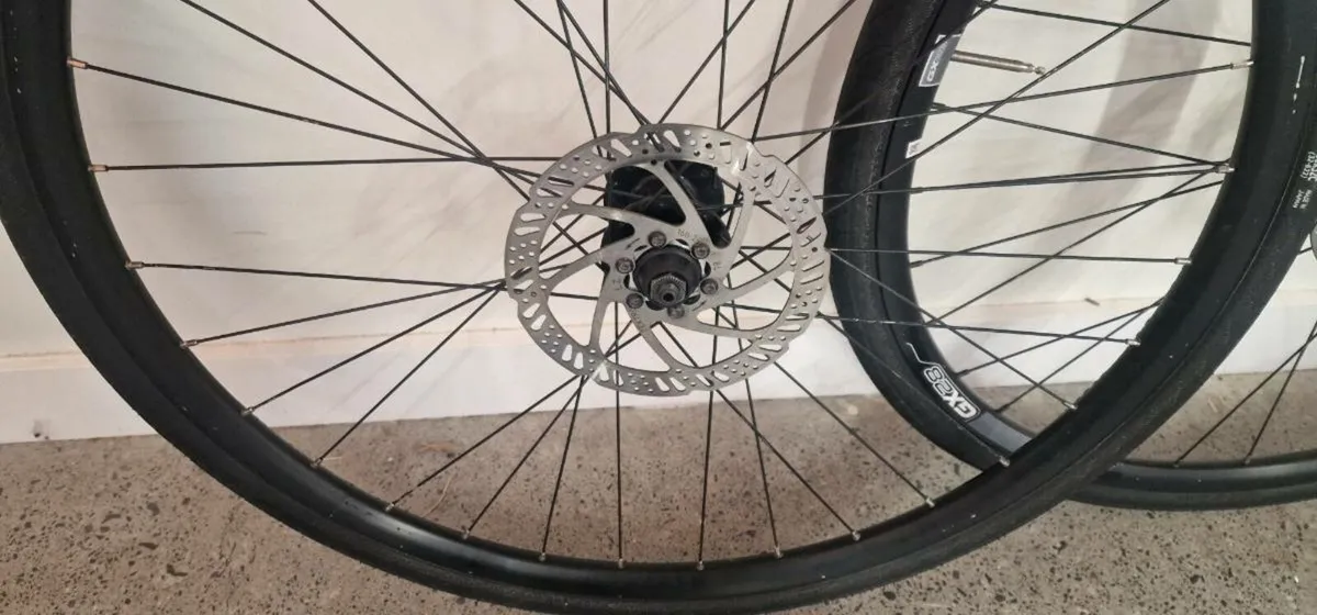 Giant GX28 wheelset - Image 4