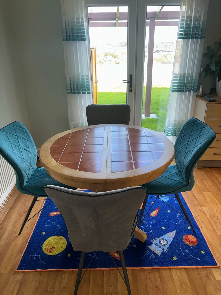 dining table - Image 4