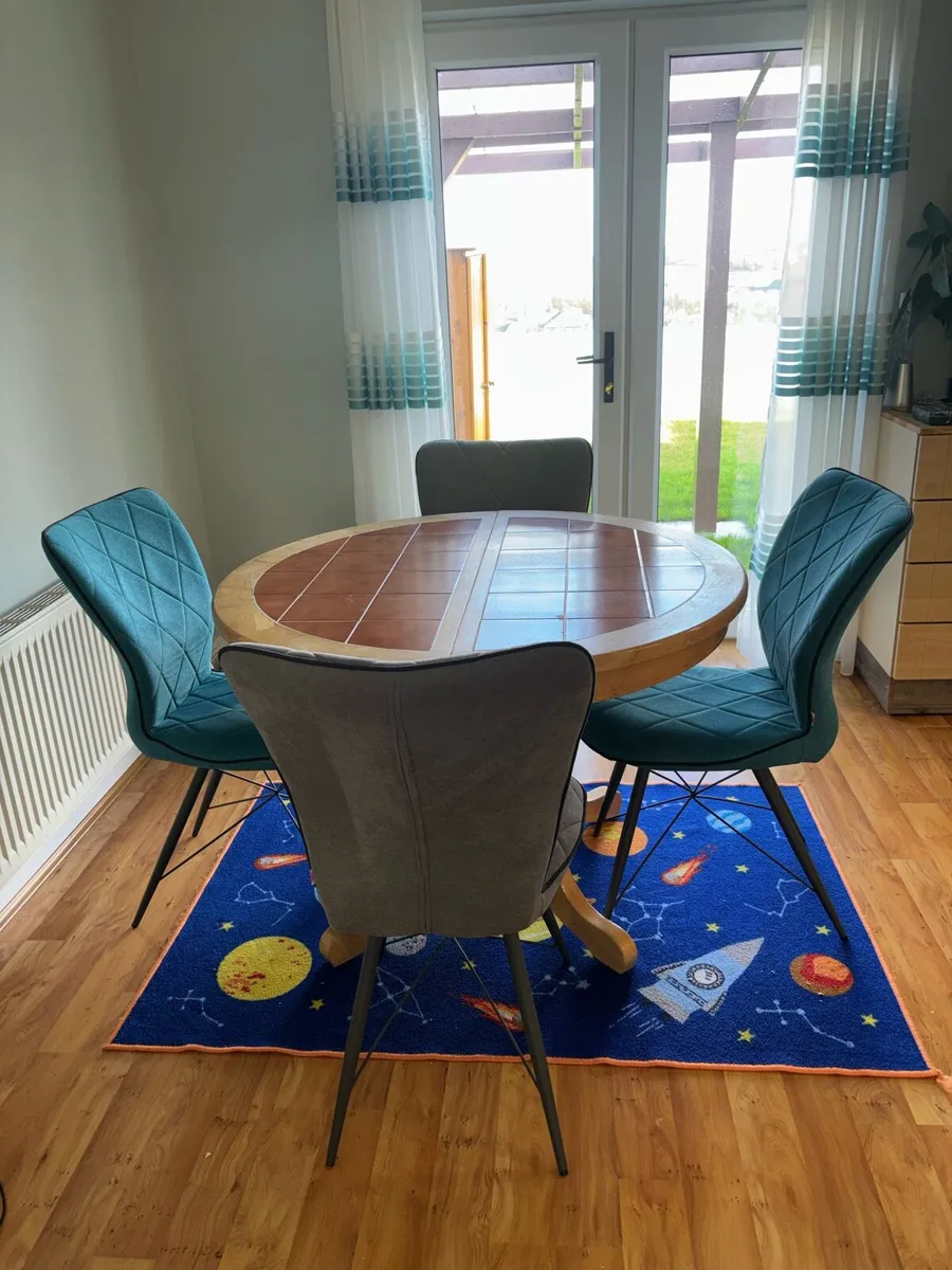 dining table - Image 1