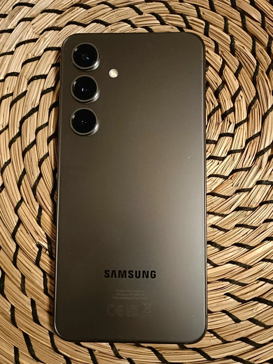 Samsung Galaxy S24 (128G) > 5 months used only - Image 2