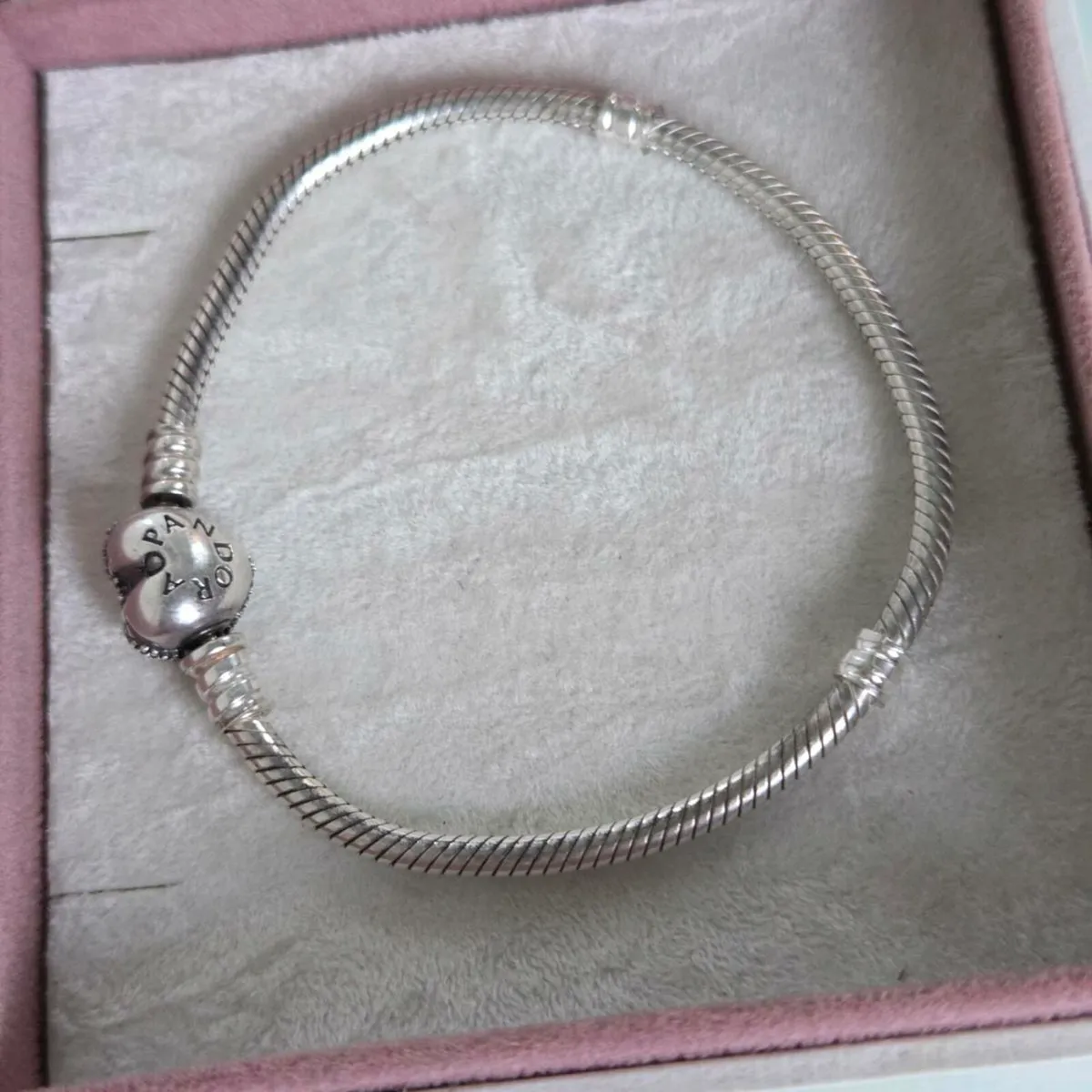 Genuine Pandora bracelet heart sparkly size 18cm - Image 2