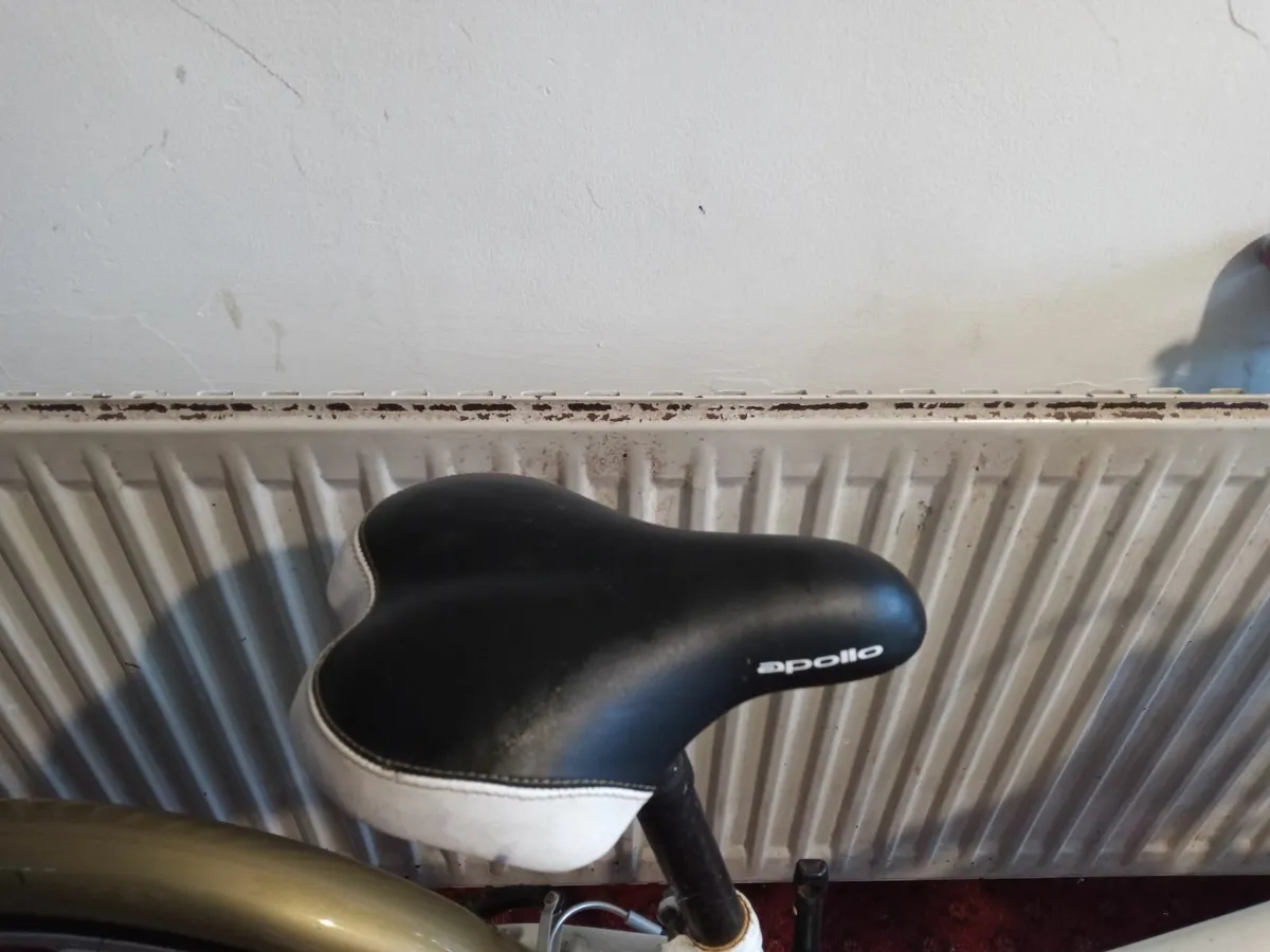 Girls bikes - Image 2