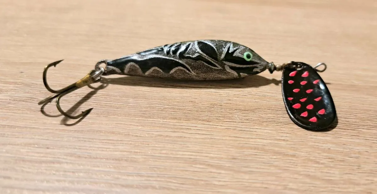 Hand painted fishing lure - Image 2