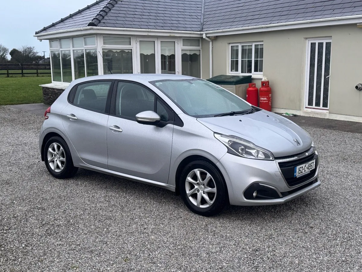 Peugeot 208 - Image 2