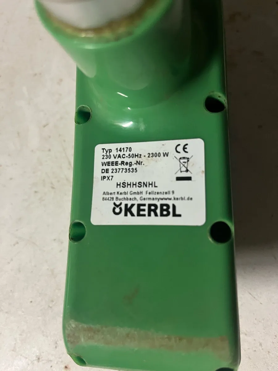 Kerbl Milk Heater with JFC Kart Bracket - Image 4