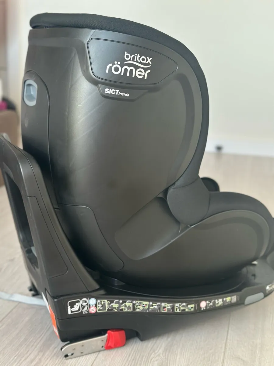 Britax Romer M i-size universal izofix carseat - Image 2