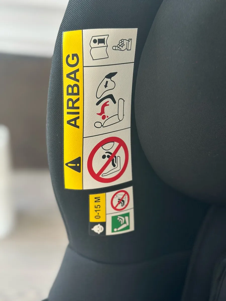 Britax Romer M i-size universal izofix carseat - Image 3