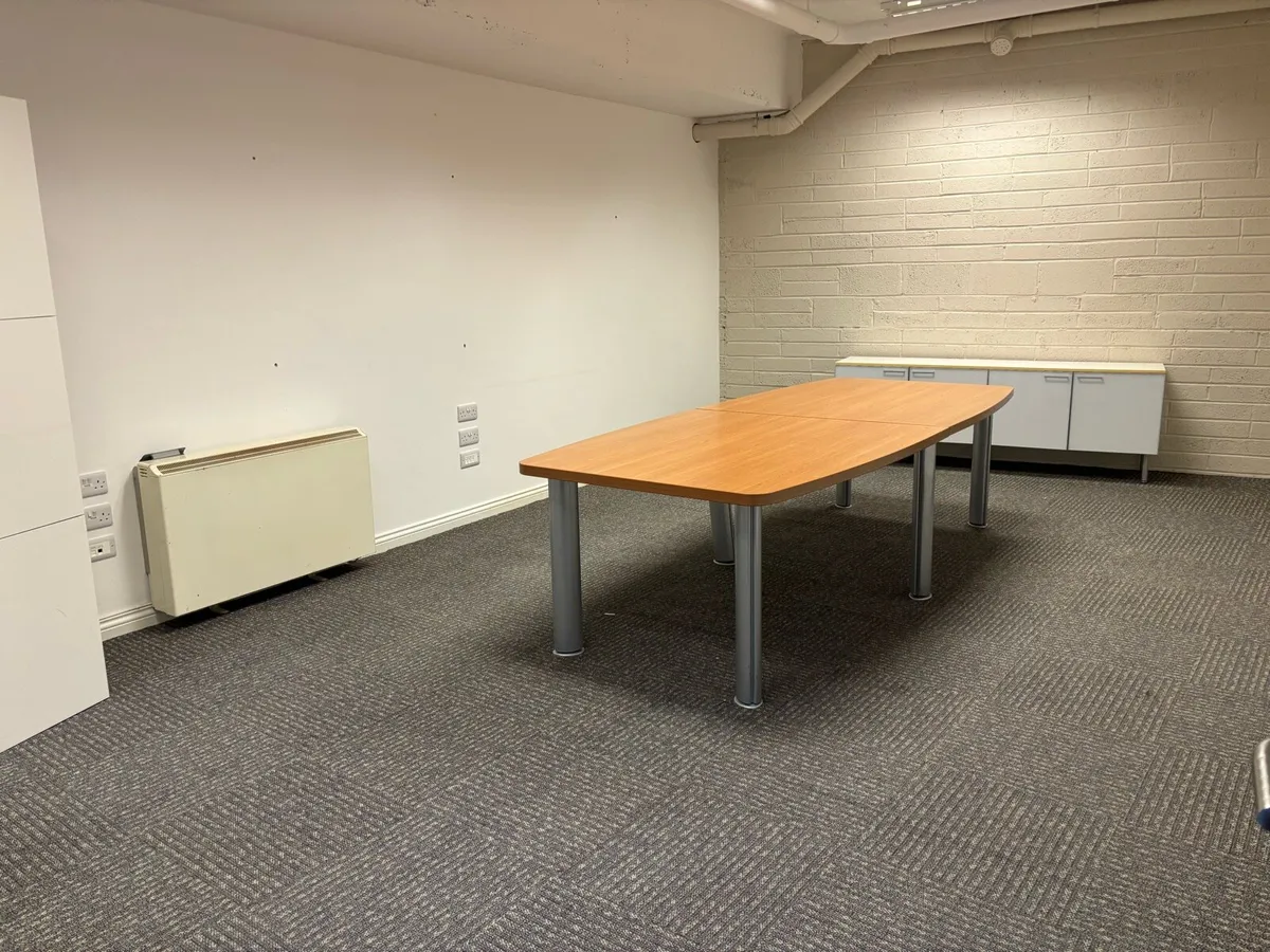 Boardroom table - Image 2