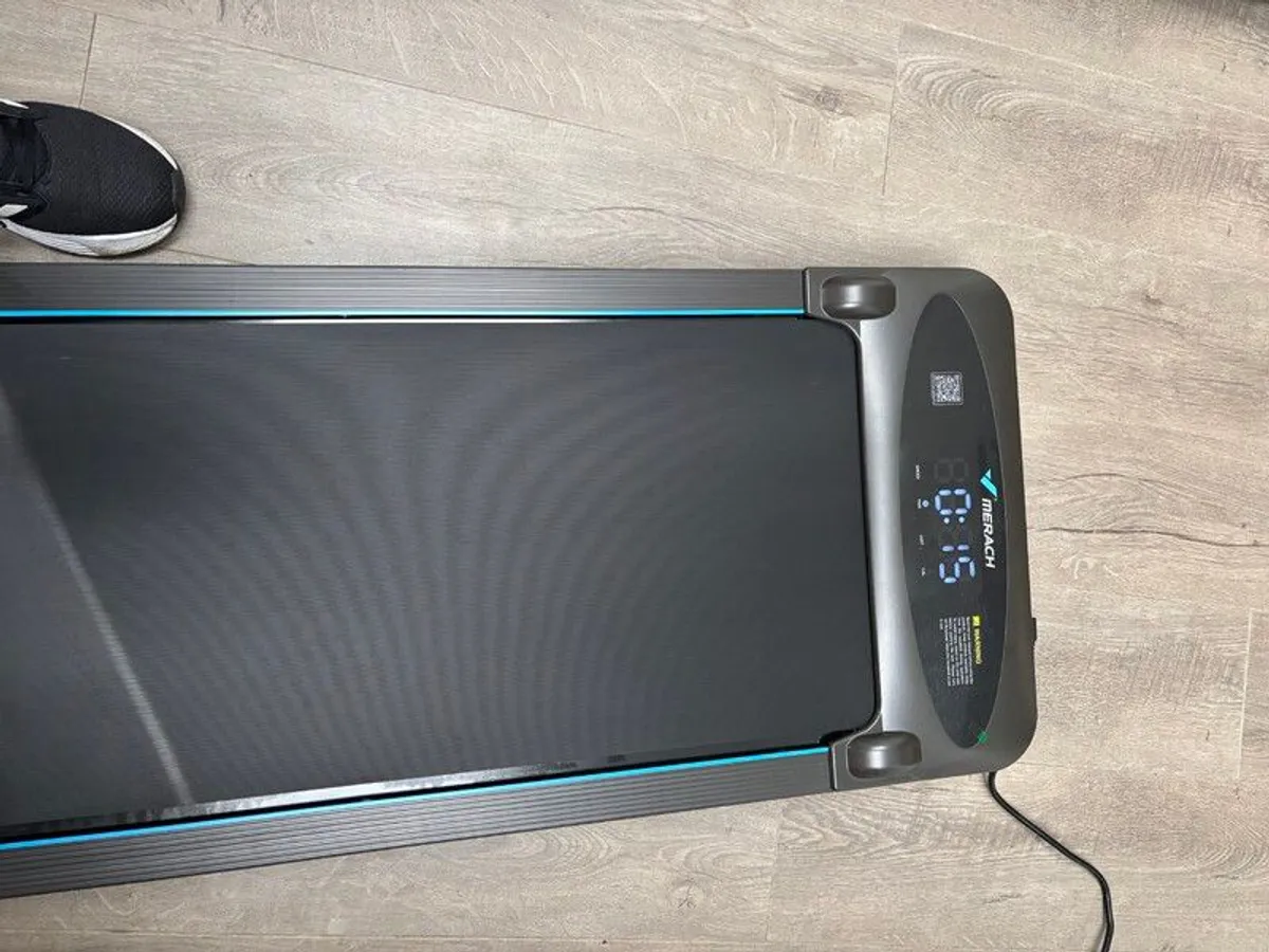 MERACH Walking Pad Treadmill with 0-9% Incline, 3 in 1 Under Desk Treadmill - Image 1