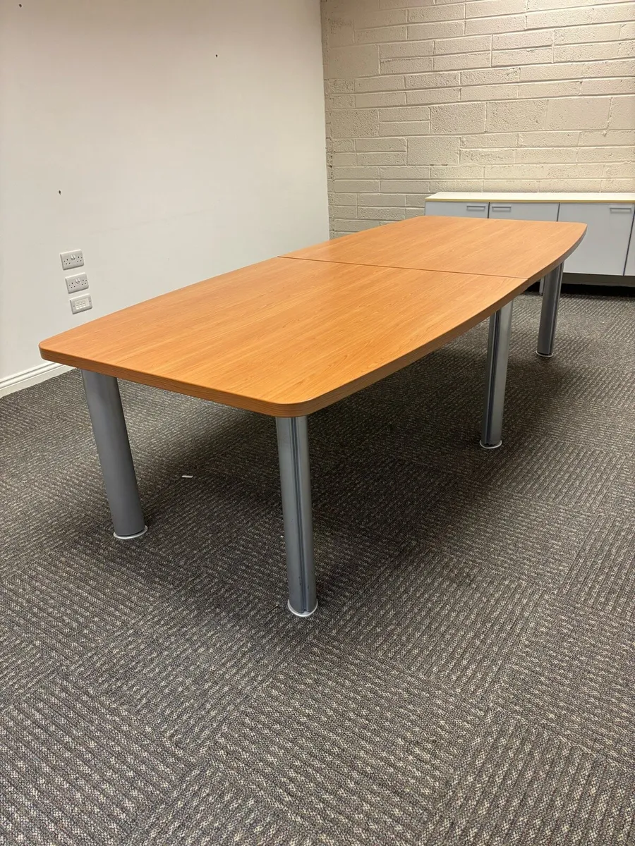 Boardroom table - Image 1