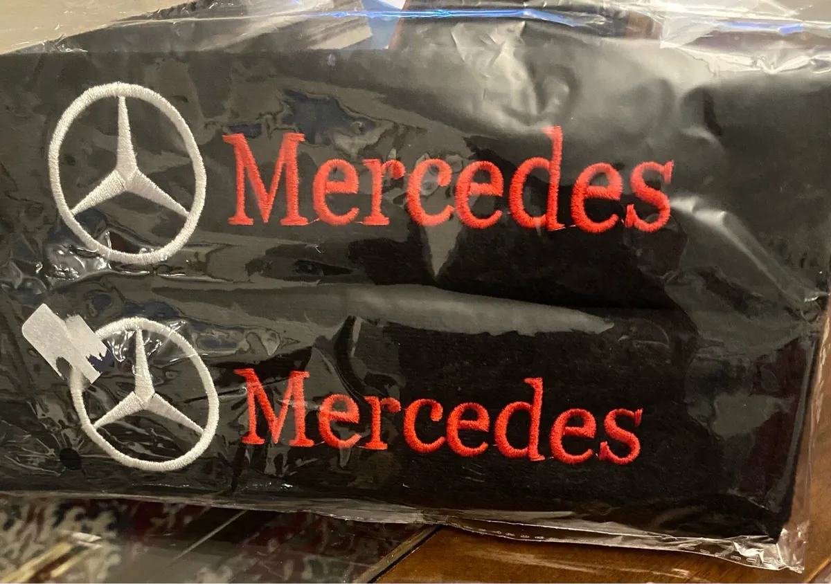 Mercedes Seatbelt Cushion Set - Image 1