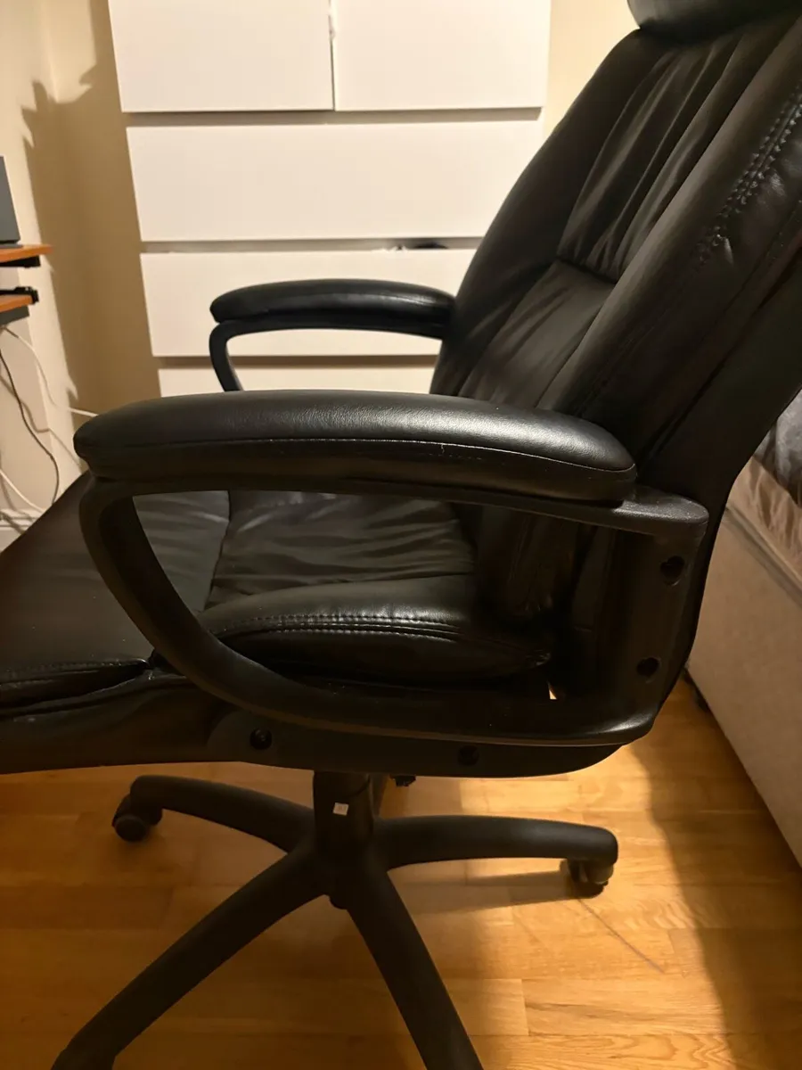 Office Leather chair - Image 2