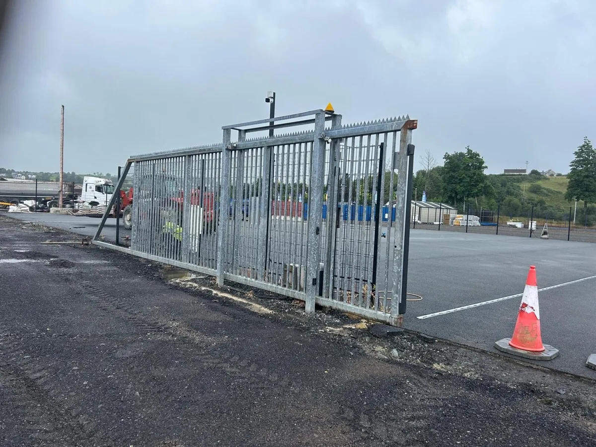 20ft Opening Sliding gate - Image 2