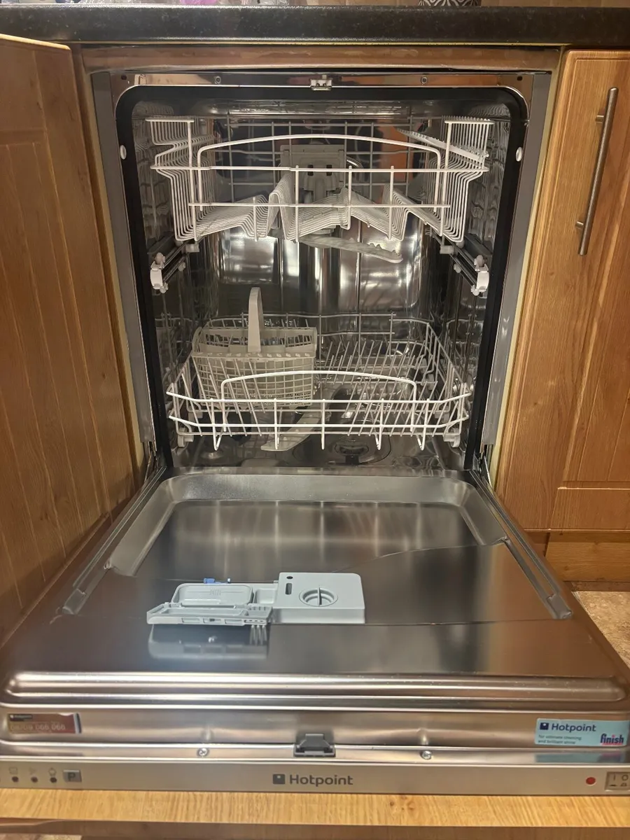Dishwasher - Image 2