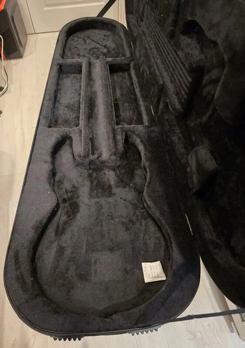 Mono Music Man Case - Image 1