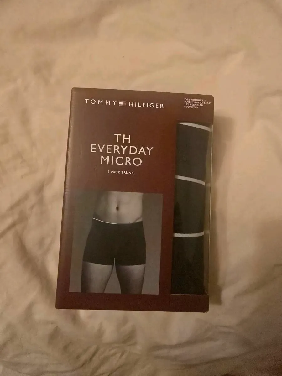 Tommy Hilfiger mens trunks size Medium new - Image 1