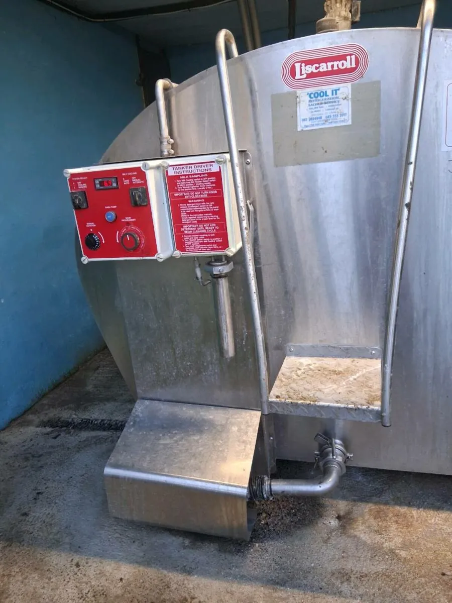 3000 litre liscarroll tank - Image 1