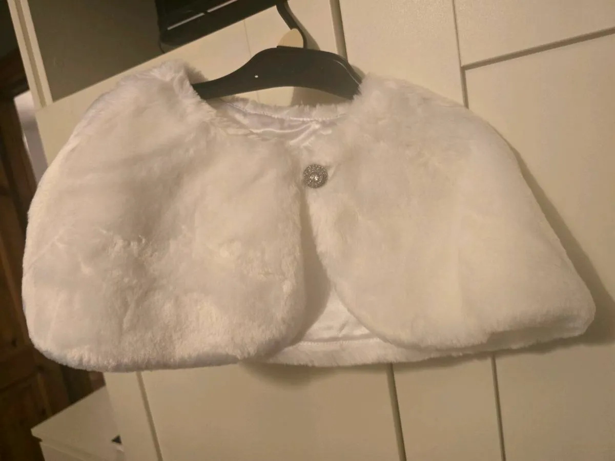 Beautiful communion dress and assessories - Image 4