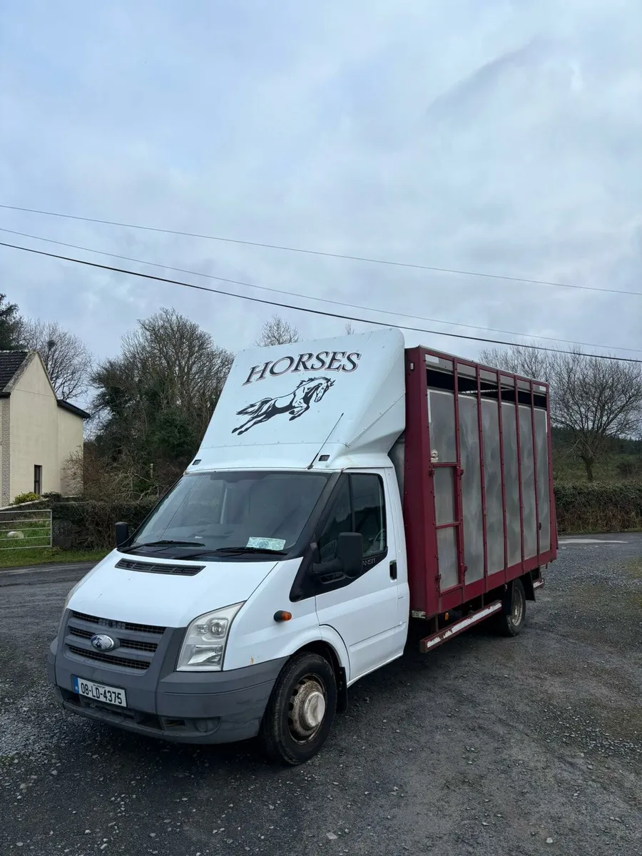 Horse lorry - Image 1