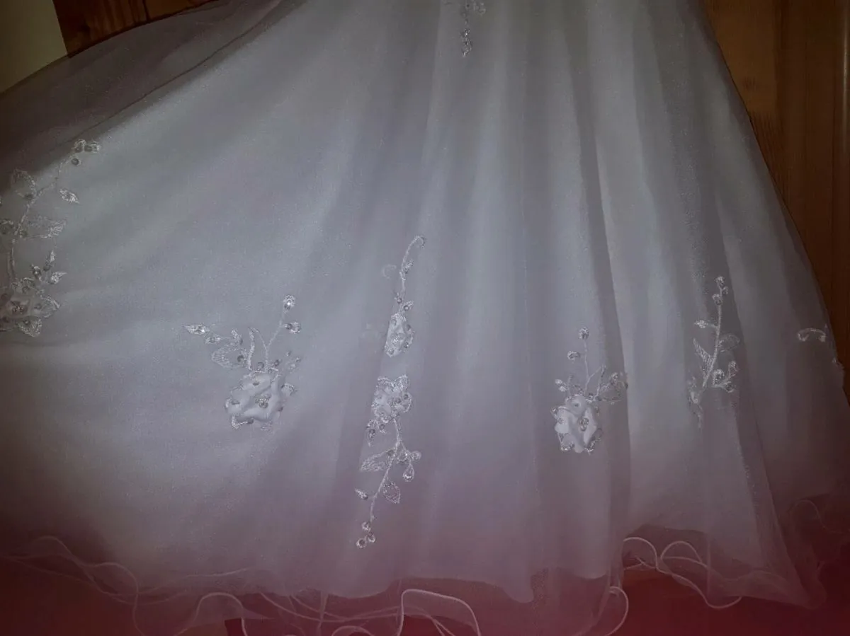 Beautiful communion dress and assessories - Image 4