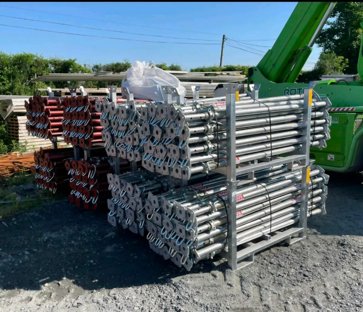 Acrow Props - Image 1