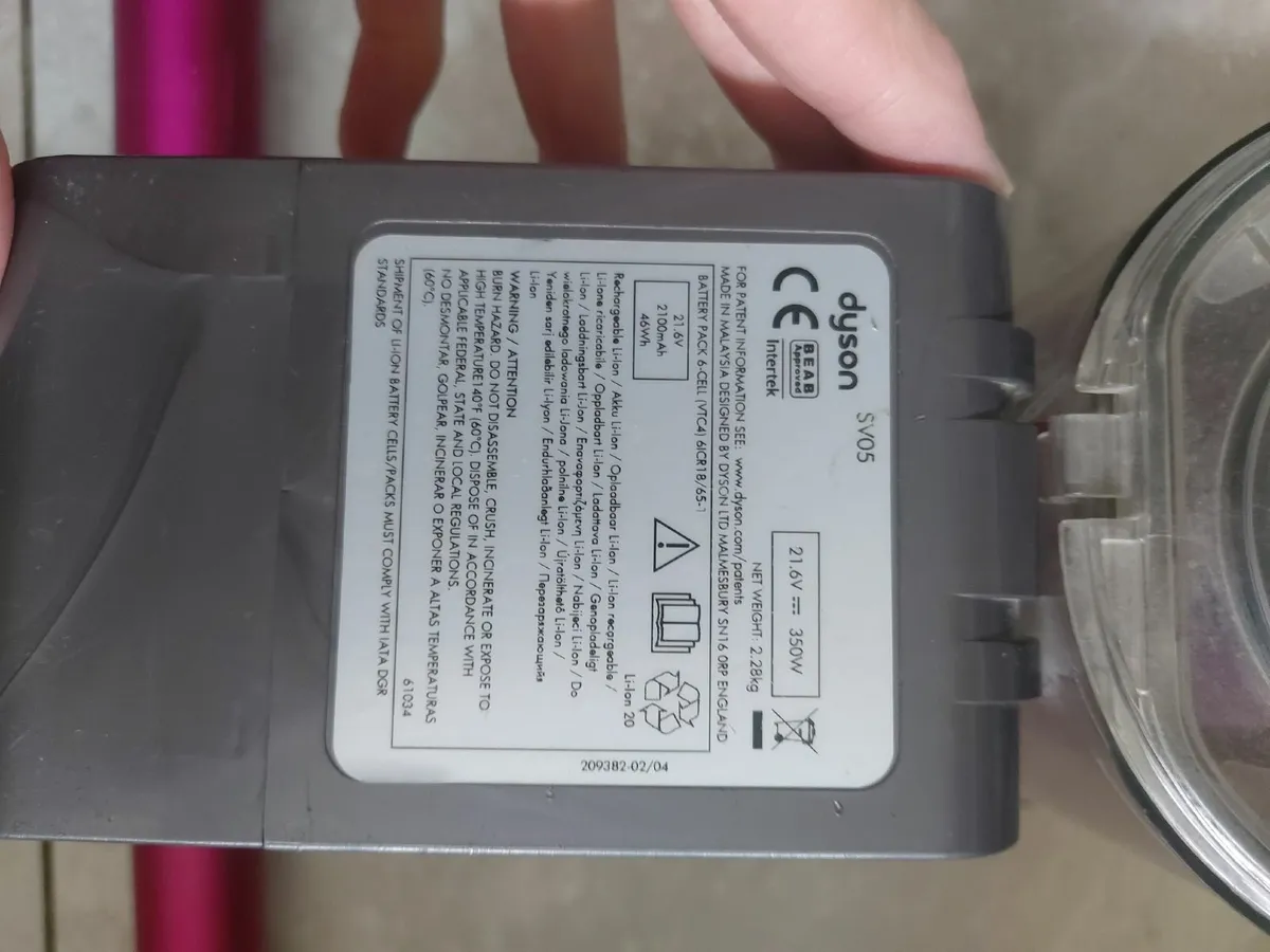 Dyson V6 Absolute (Weak battery) - Image 4
