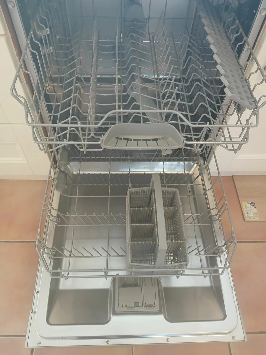 Bosch Dishwasher - Image 3